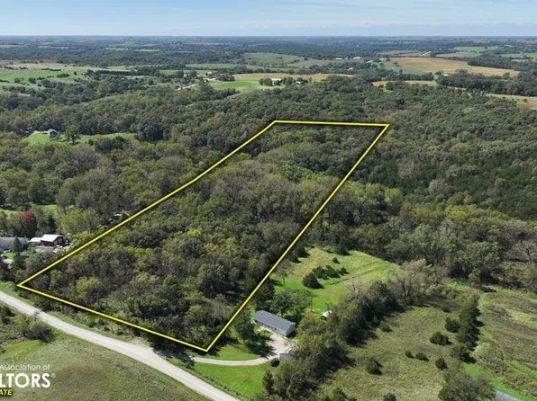 3260 Woodbrook Ln, New Virginia, IA 50210