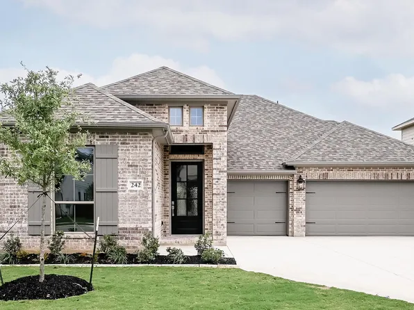242 Melody Rd, Lockhart, TX 78644
