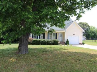 50 Heatherstone Ct, Benson, NC 27504