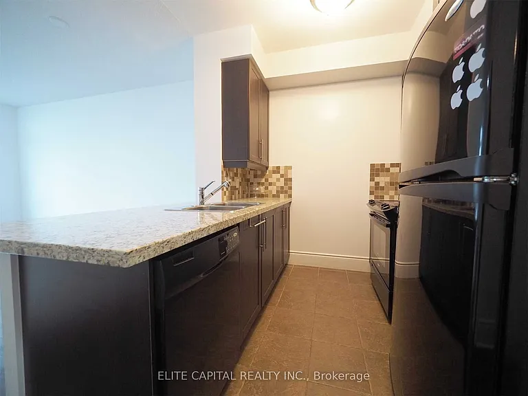25 Greenview Ave #1623 — Photo 3