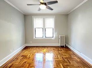 28-03 34th St #1R, Astoria, NY 11103