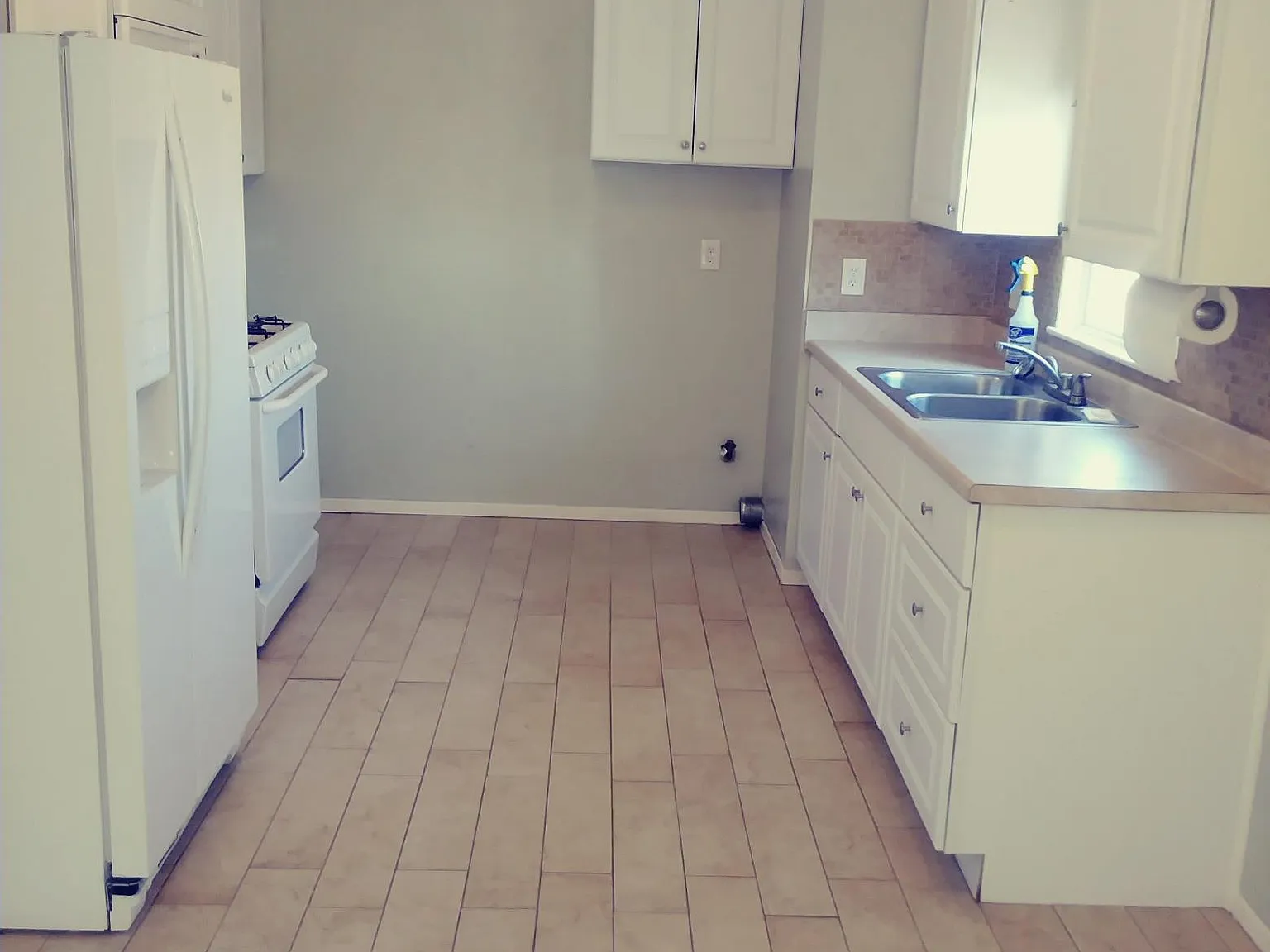 61540 El C — Photo 3