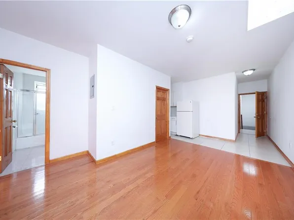 1202 Avenue I image 6 of 12