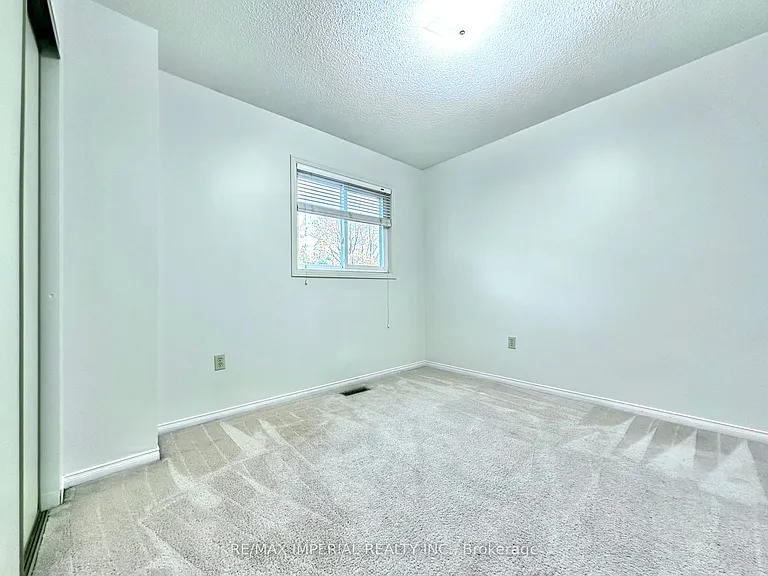 3058 Dalehurst Dr — Photo 28