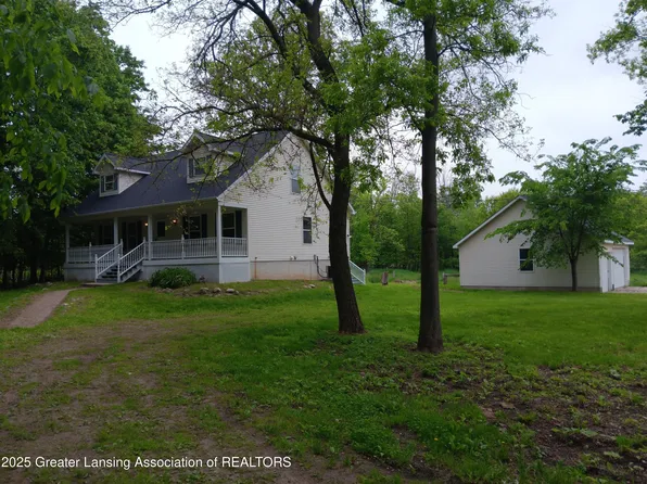 11638 Chase Lake Rd, Webberville, MI 48892