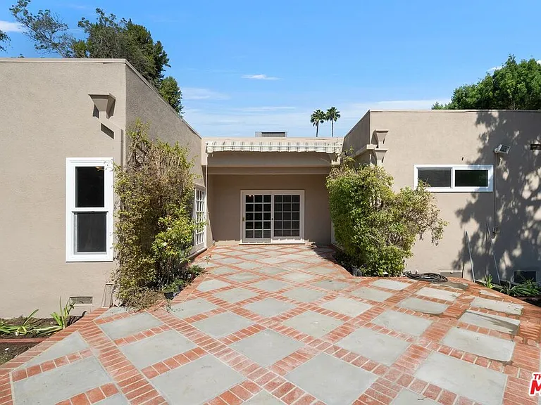 519 N Rexford Dr — Photo 39