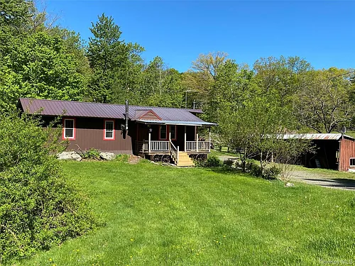 74 Lamoree Rd Photo 1