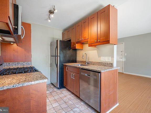 3rd image of 4969 Americana Dr APT 109