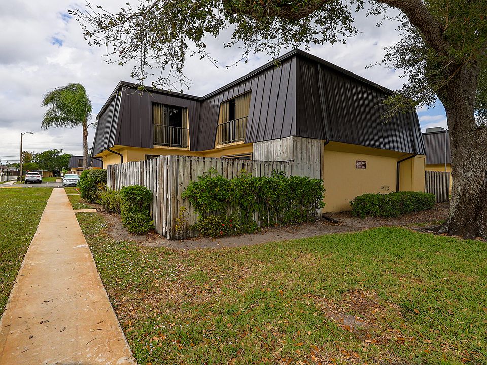 1st image of 2464 Waterside Drive