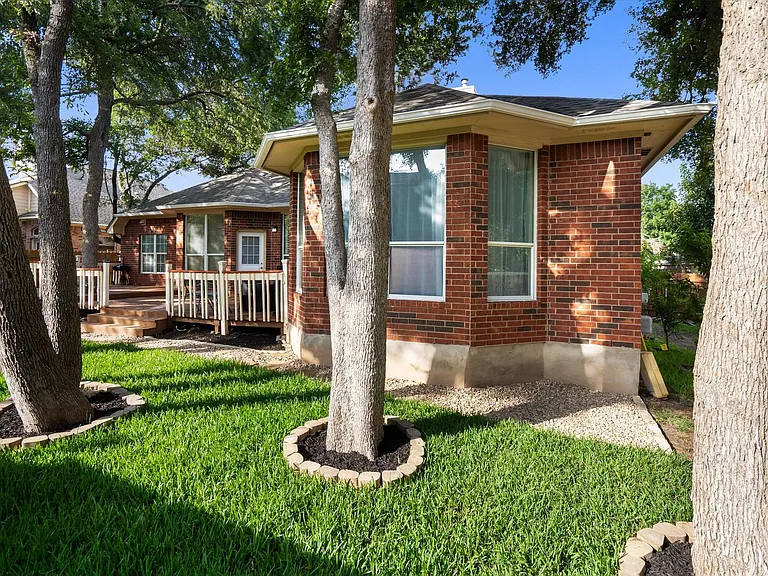 1706 Buttercup Creek Blvd — Photo 35
