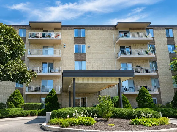 110 W Butterfield Rd APT 307S, Elmhurst, IL 60126
