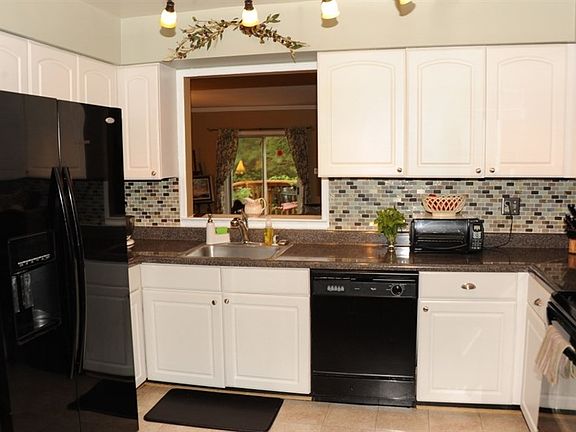 2nd image of 6092 Heatherwood Dr