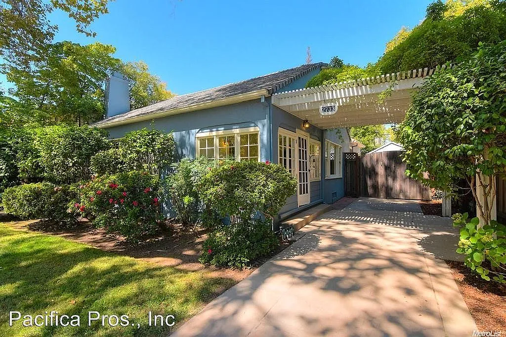 2733 7th Ave photo 1