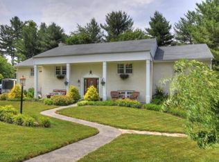 95 9th St, Radford, VA 24141