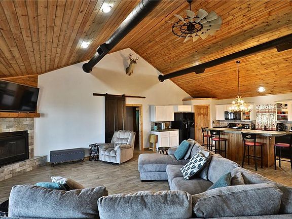 4th image of 1040 Quail Creek Dr