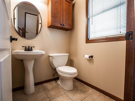 5th image of 522 Stonedale Dr