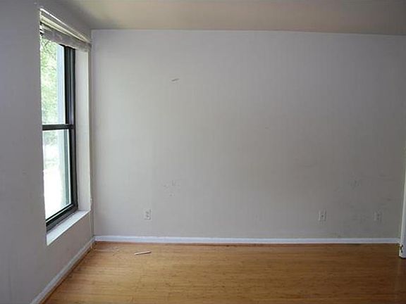 4th image of 128 Duvall Ln #175-10