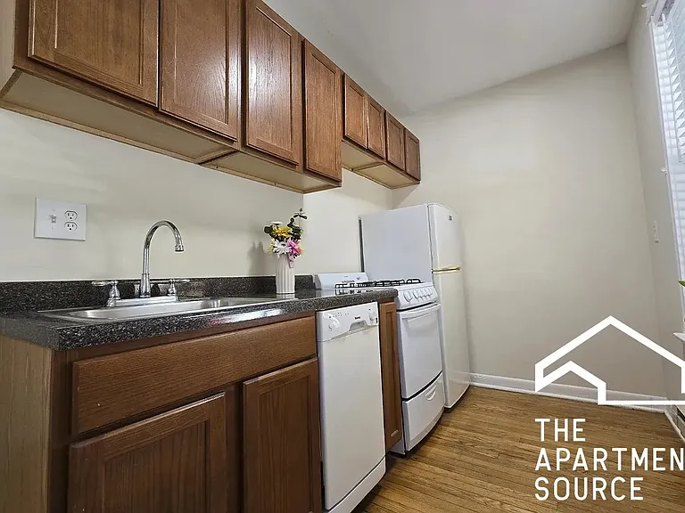 925 W Waveland Ave #1A — Photo 4