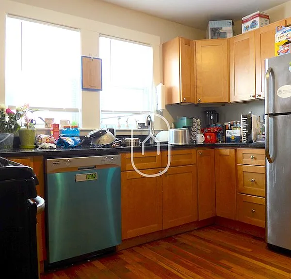 808 Parker St #1 — Photo 13