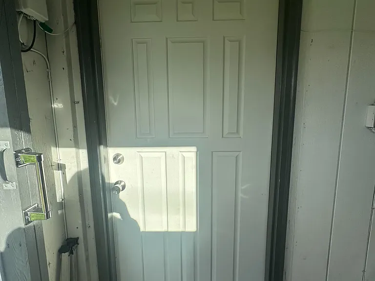 962 Laurel Ave — Photo 4