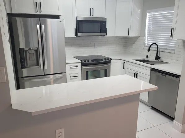 4135 NE 21st Ter #4135, Lighthouse Pt, FL 33064