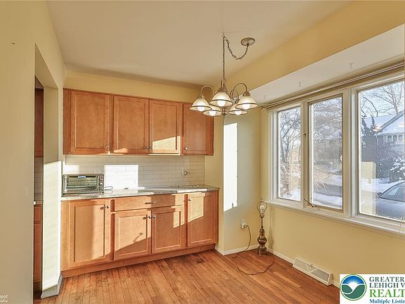 5th image of 329 Carver Dr