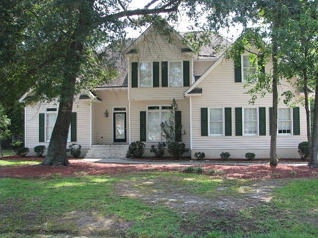 1st image of 461 Stillwater Dr
