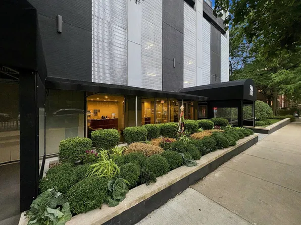 2700 N Hampden Ct APT 8B, Chicago, IL 60614