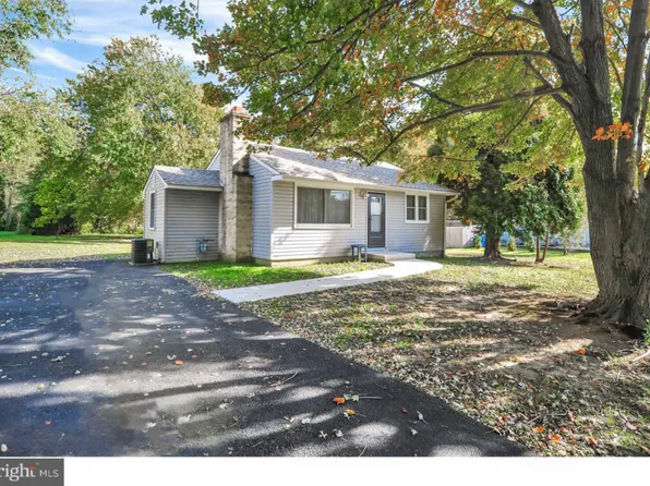 2014 Pleasant Valley Rd, Newark, DE 19702