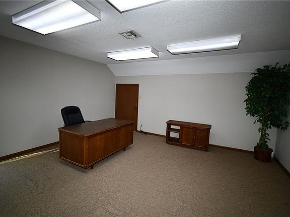 4th image of 330 Alamo St