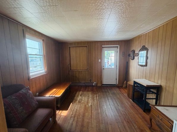 15 Henry St #1