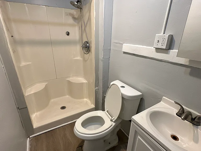 112 Shelley St #5A — Photo 6