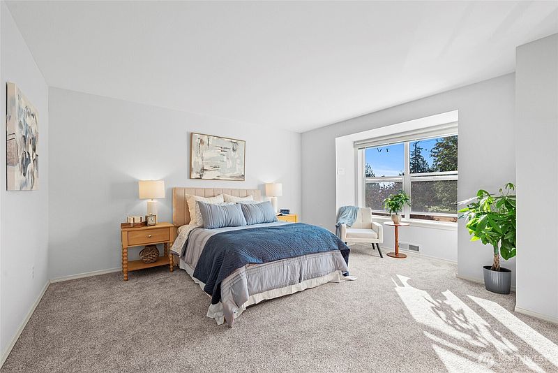 4th image of 11510 Maple Court