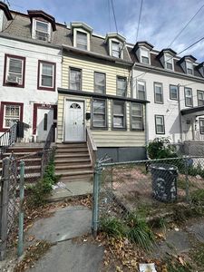 28 Yale Ave, Jersey City, NJ, 07304