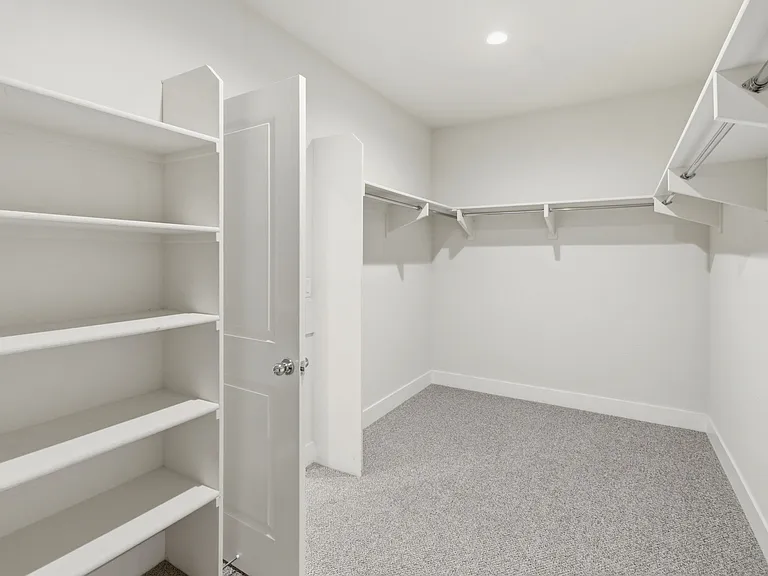 761 Hydrangea Dr — Photo 17