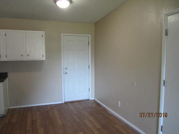 5th image of 2723 Notre Dame Ave