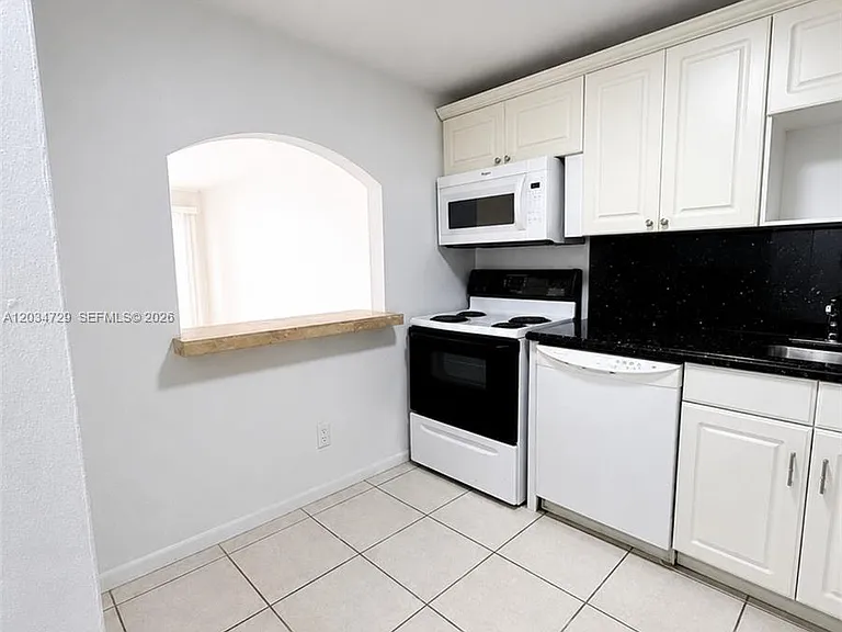 13499 Biscayne Blvd #504 — Photo 8
