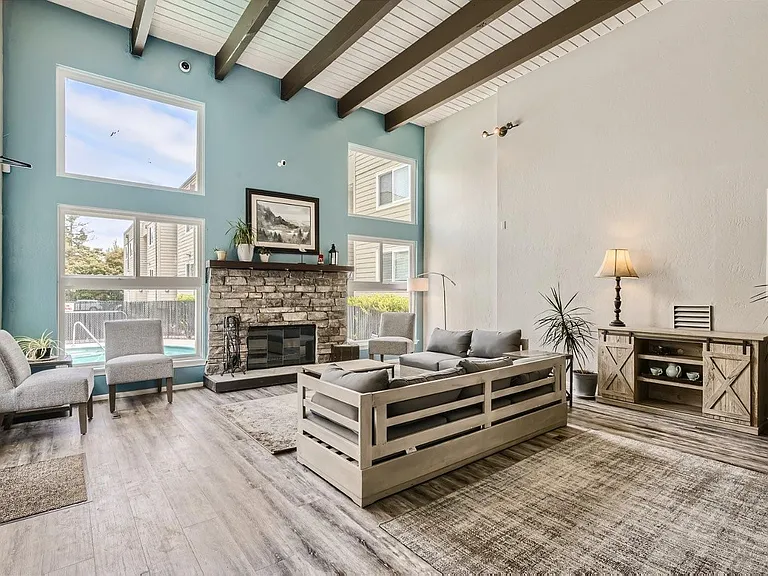 5844 NE 75th St #A305 — Photo 14