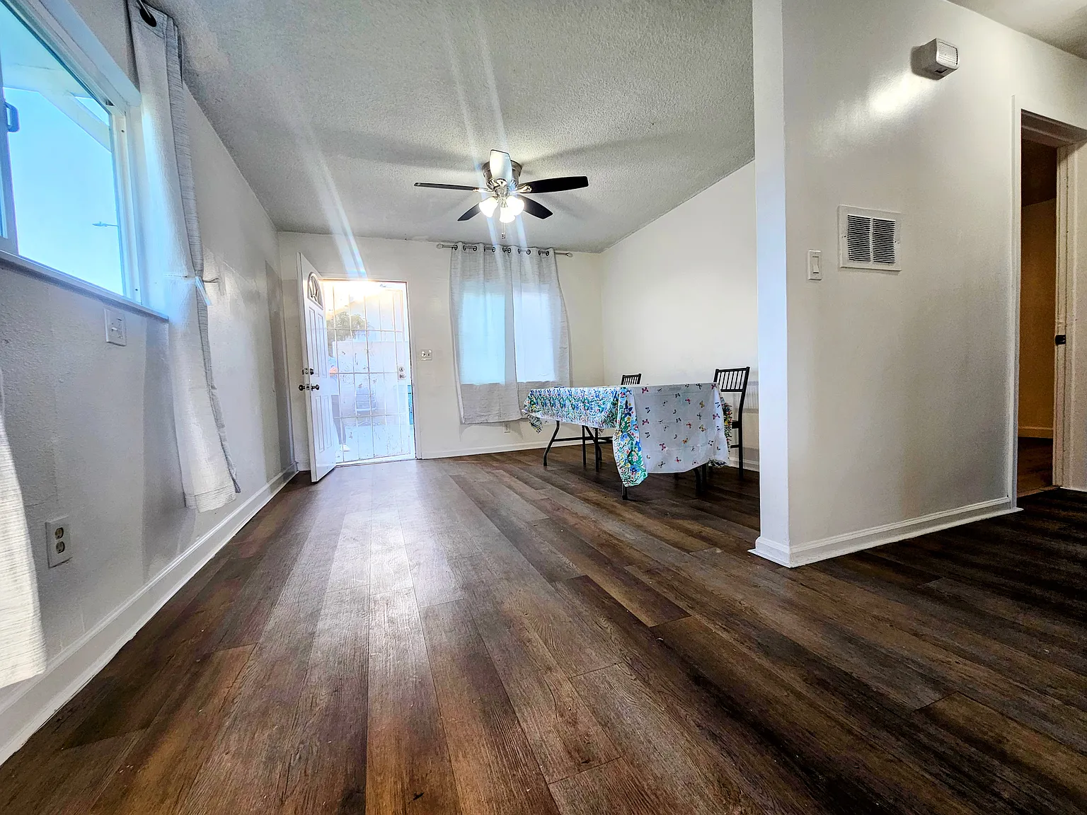 2 bed, 750 sqft, $3,200 — Photo 4