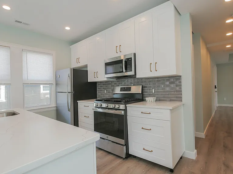 229 N Derby Ave #2 — Photo 14