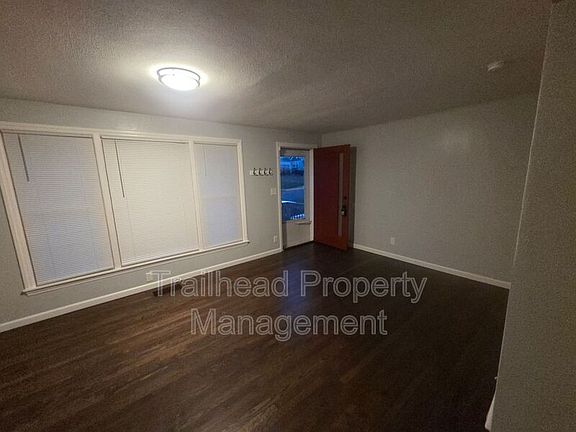 2nd image of 618 NE 43rd St