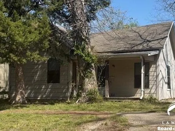 928 Pennsylvania St, Lawrence, KS 66044