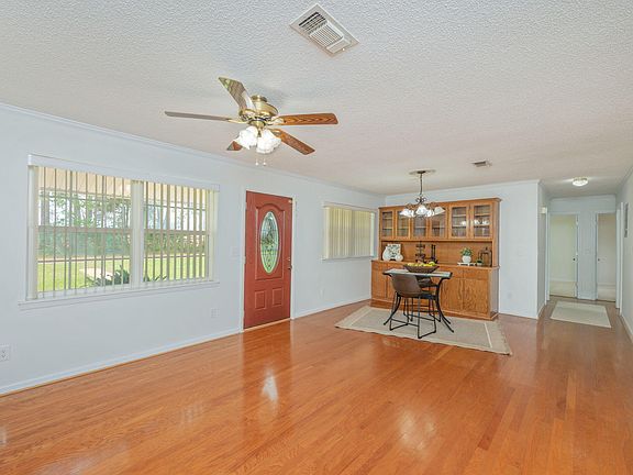 4th image of 501 Jones Rd