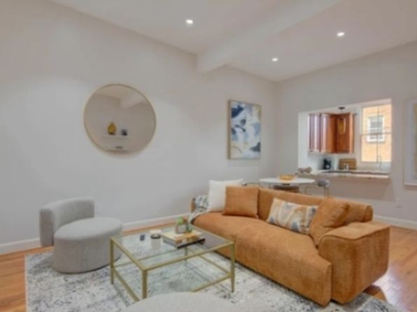208 T St NE APT 4