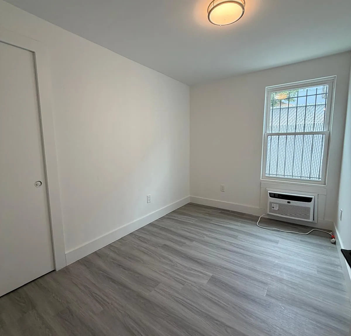3 bed, $3,753 — Photo 3