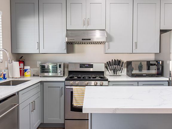 3rd image of 9338 Twin Mountain Cir