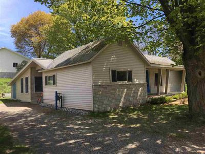 816 Lower Lake Dr, Boyne City, MI, 49712