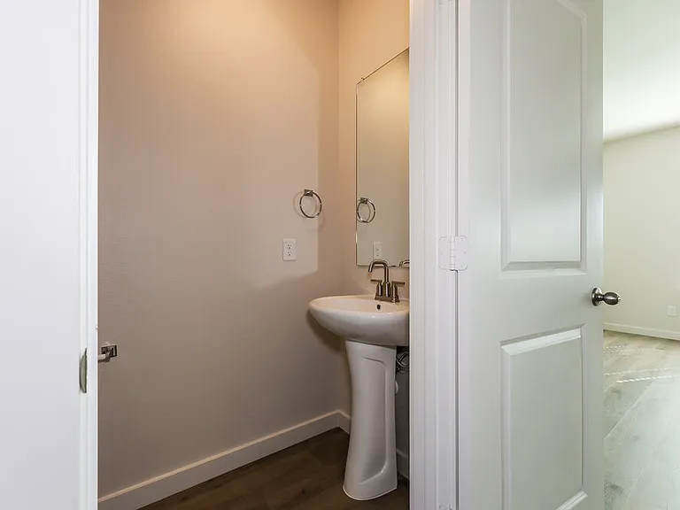 301 Patton Ln — Photo 14