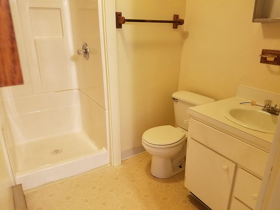 2nd image of 20 Chestnut St Unit 3