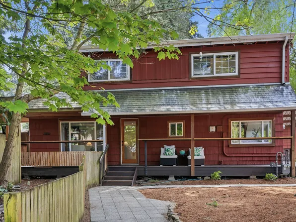 15749 Wallingford Ave N, Shoreline, WA 98133